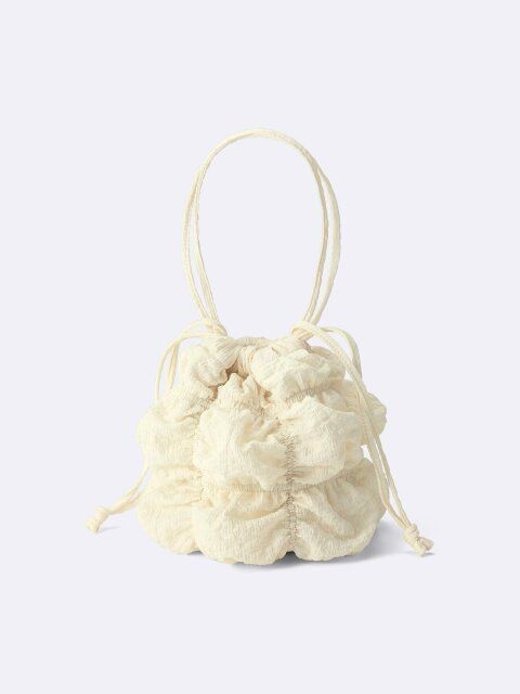 GUのシャーリングドローストリングバッグ