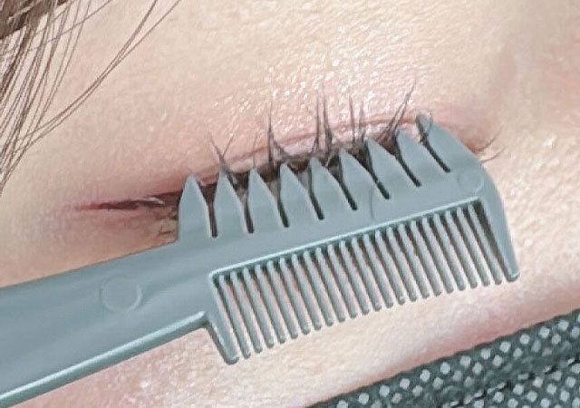 マスカラコーム＆ガード マスカラコーム 束感の作り方