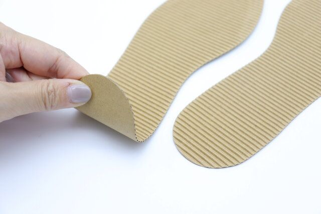 段ボールインソール（2足入、23cmー25cm） 素材