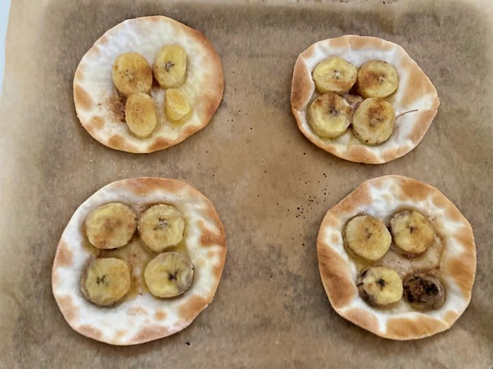 トースターで焼いたバナナシュガーバターピザ