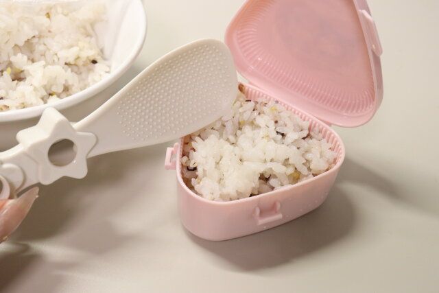 ふっくらおにぎりケースM／Mなかよし ごはん