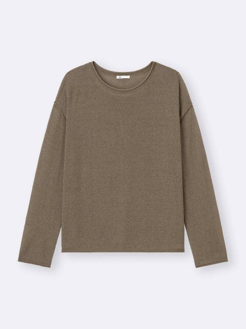 GUのシアーオーバーサイズセーター