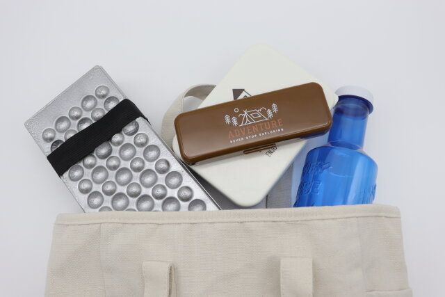 折り畳みレジャーマット（39.5cm×29.5cm、アルミ蒸着） コンパクト