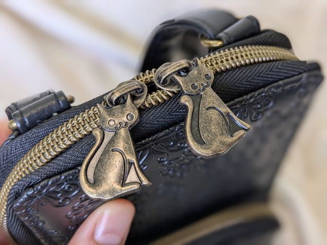 スマホショルダー猫引き手