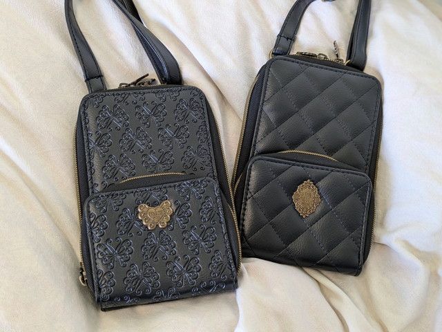 アナ スイ・ミニじゃばら式スマホショルダー