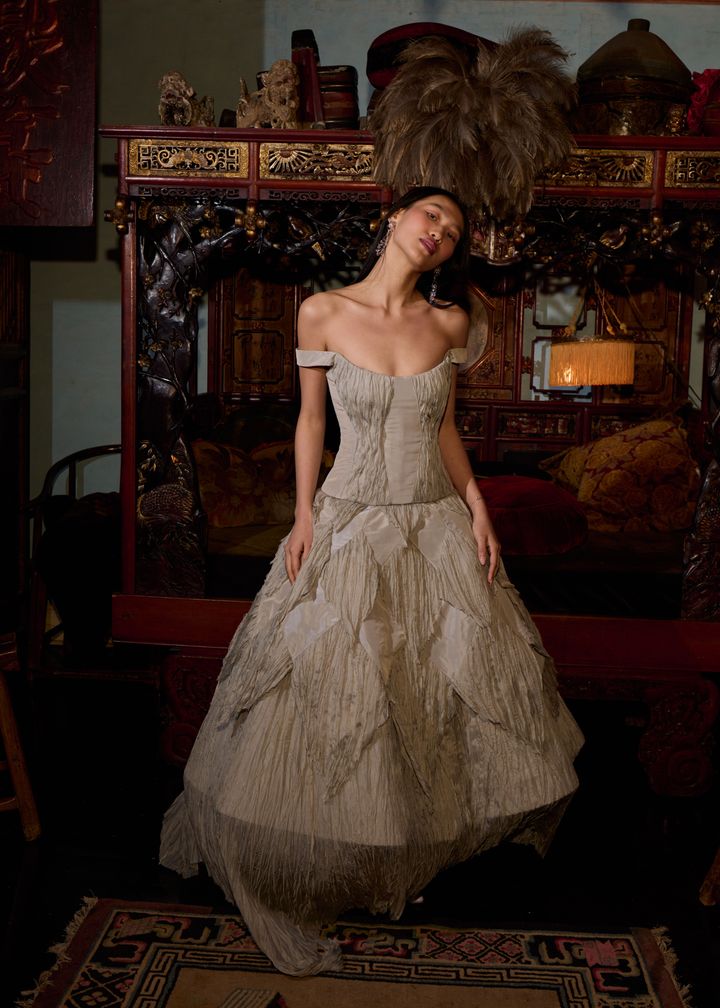 サンク 2026年春夏ブライダルコレクションより。