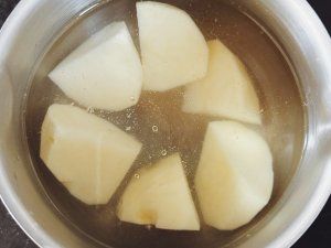 10分で完成！ポテトサラダのバゲットサンド【パン好きなsumire.のバゲットサンドのレシピ vol.38 〜レシピで旅するヨーロッパ〜】