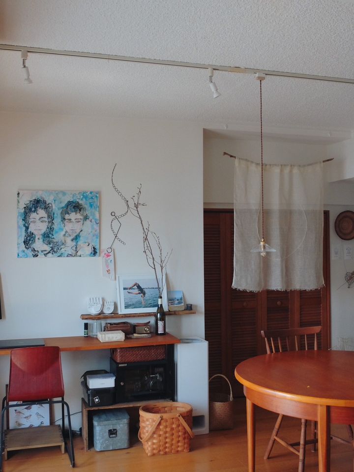 築50年、二人暮らしの2LDK。おしゃれなキッチンには《無印良品》や作家モノの器がずらり。【FUDGE おしゃれな人のルームツアー vol.10】