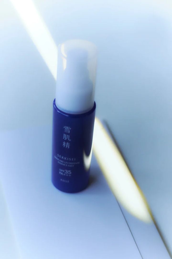 『雪肌精』「スキンケア UV エッセンス ミスト」 UVヘアケア