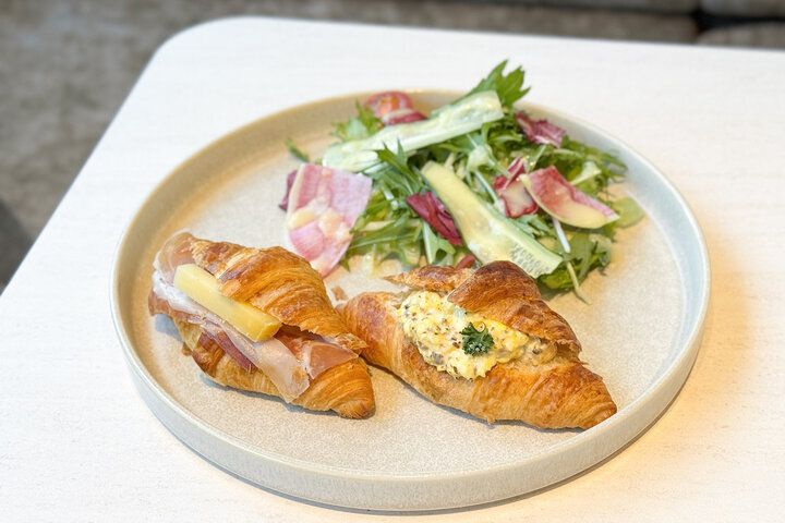 焼きたてクロワッサンをショコラショーでいつもより贅沢に♪自由が丘「リストレット アンド クロワッサン ラボラトリオ」