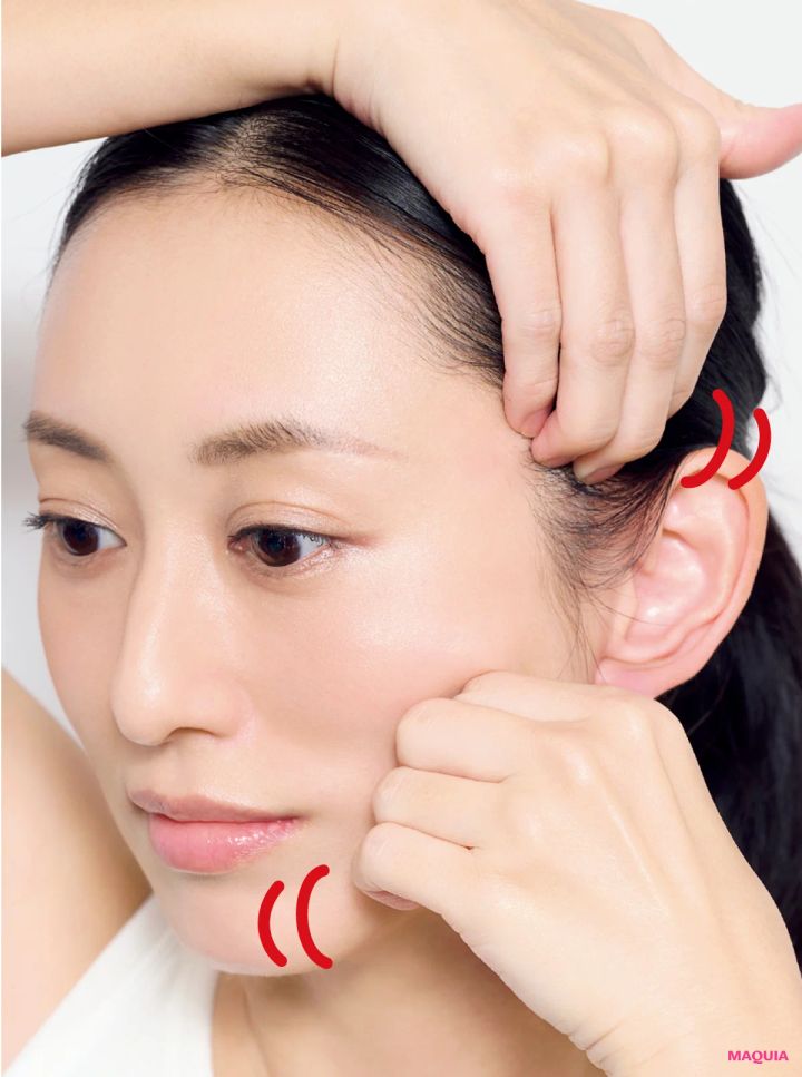 芸能人も通う小顔師・吉田圭吾さんが教えるエラ張り解消マッサージ。側頭筋と咬筋をしっかりほぐして