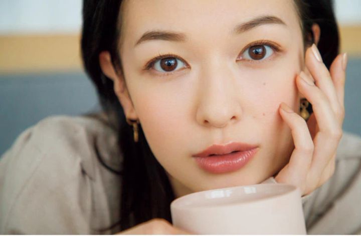 「眉」がポイントのオフィスメイクのやり方