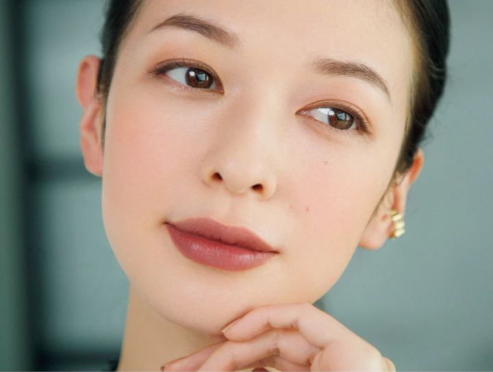 「リップ」がポイントのオフィスメイクのやり方