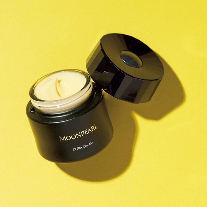 ムーンパール エクストラ クリーム（30g）￥33,000／ミキモト コスメティックス カスタマーセンター