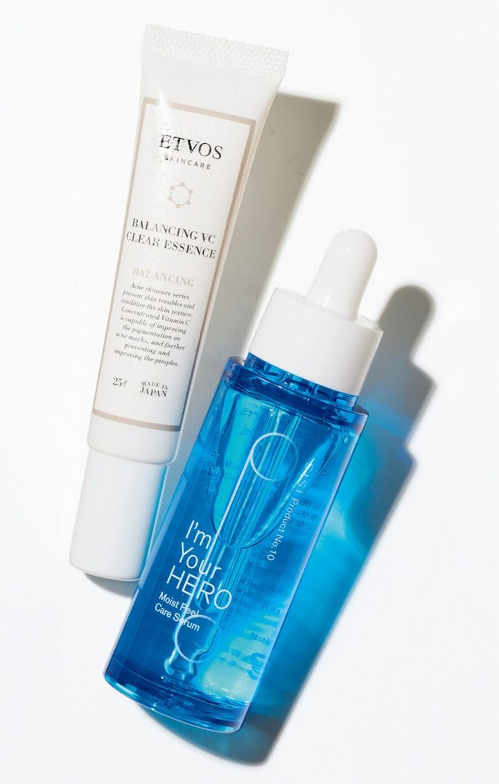 ⚫︎ エトヴォス バランシングVCクリアエッセンス25g ￥3,300／エトヴォス ⚫︎ SISIアイムユアヒーローモイストピールケアセラム 30mL ￥2,970／SISI カスタマーサポート