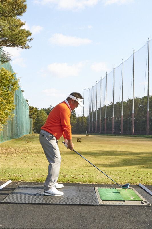 歳をとってもドライバーが飛ばせる！正しいアドレスの作り方