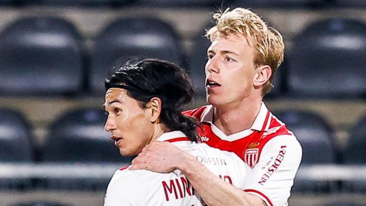 日本代表の同僚選手、チームメイトとの関係性が怪しいと妻に疑われる「あんたたちはおかしい。男2人で17時に一緒に…」