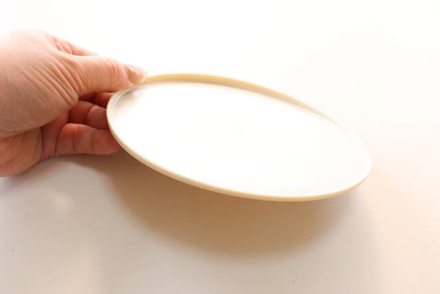 ダイソーのお皿として使えるまな板 16cm2