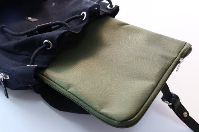 ダイソー バッグインバッグ（3ポケット、A4、グリーン） 使用例 サイズ感 持ち運び