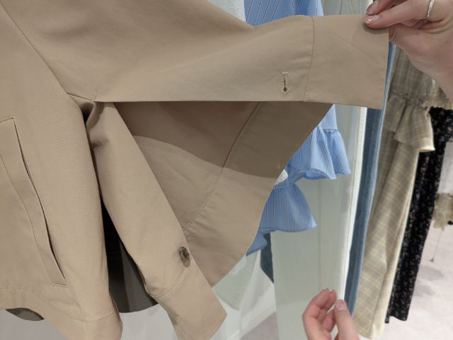 ショートケープコートの袖