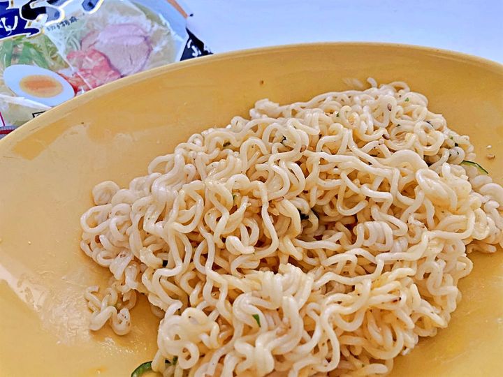 全体を混ぜ合わせた様子