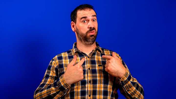 自分の政治知識を過大評価している人ほど感情的な対立を起こすと判明