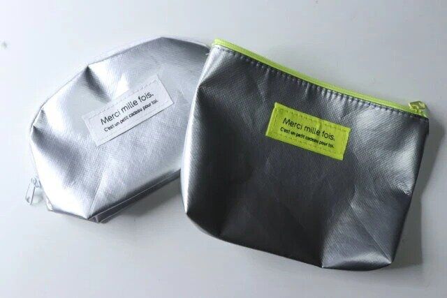 セリア シルバーポーチ