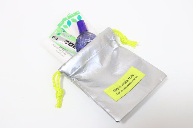 シルバー巾着織ネーム付 救急グッズ