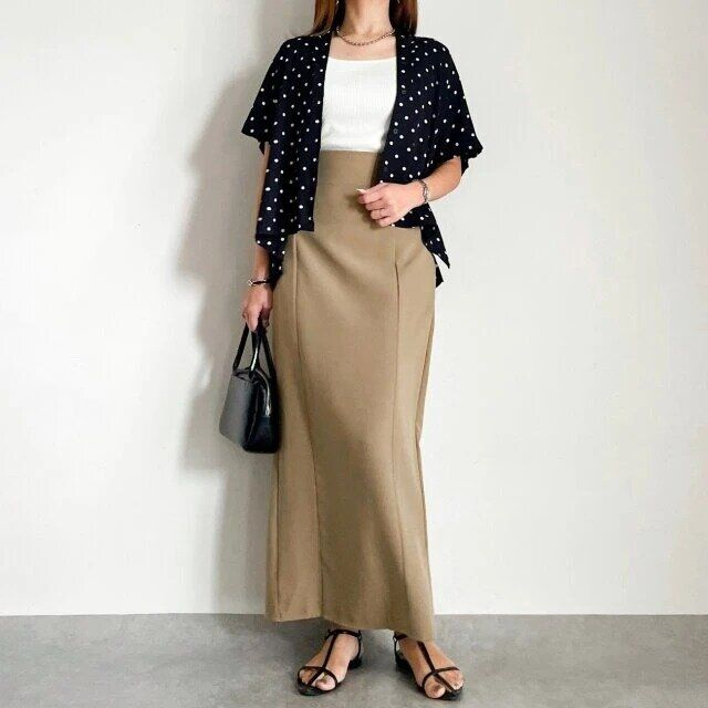 2025ユニクロ女性おすすめレーヨンブラウス着まわしコーデ