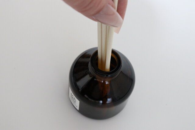 マモルーム エッセンス ソープ＆ムスク スティック