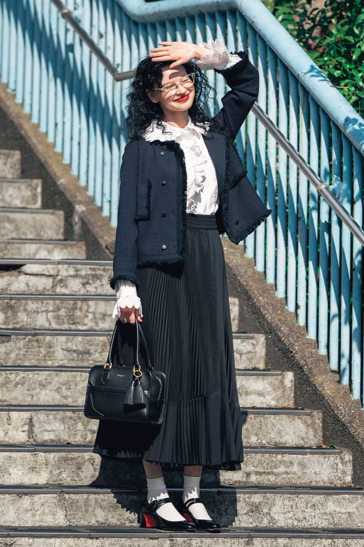 モノトーンコーデのポイントに。ルブタンのレッドソール【本日のFUDGE GIRL-4月16日】