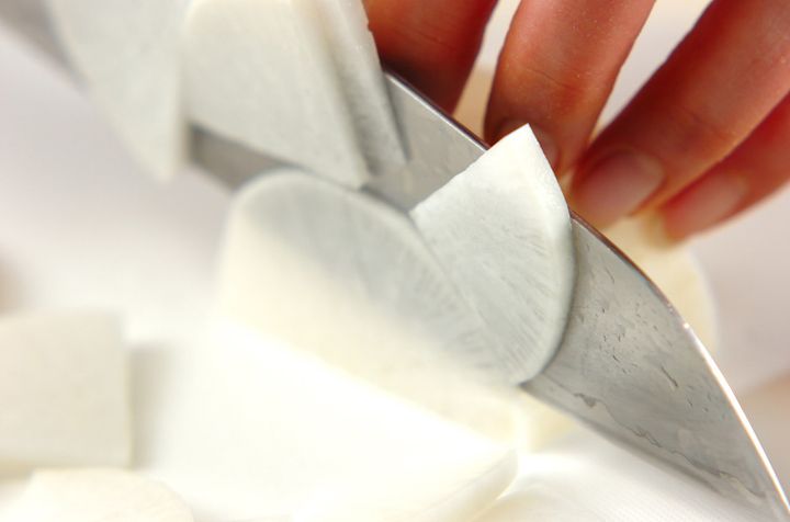 大根とツナの炒め物の下準備1