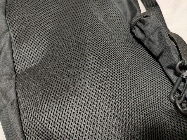 モズワンショルダーメッシュ素材