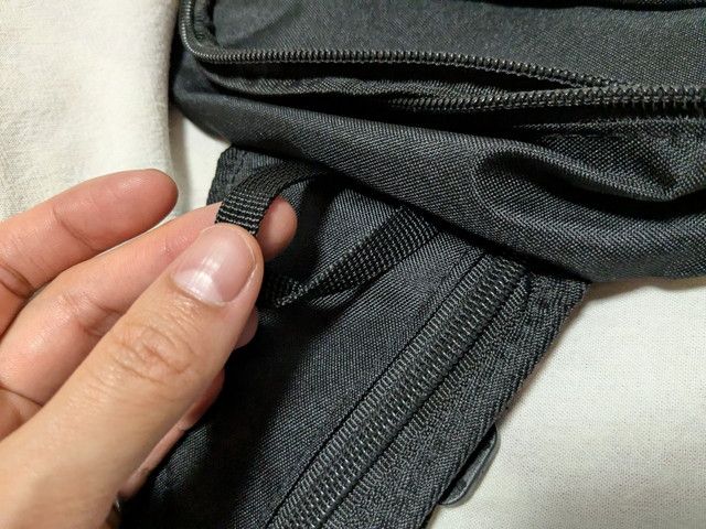 モズワンショルダーサングラスをかけられるホルダー