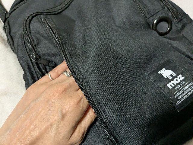 モズワンショルダー縦ポケット