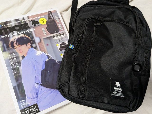 mozONESHOULDERBAG BOOK