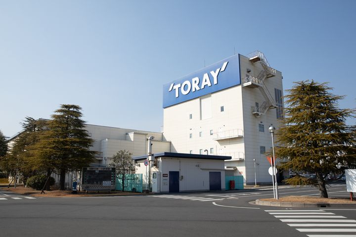 お洒落な人ほど、服は捨てない。《ユニクロ》のダウンを素敵に着続ける方法、知ってる？