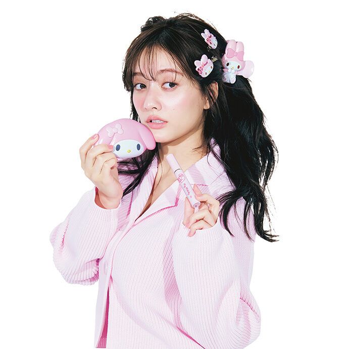 マイメロディと谷まりあ