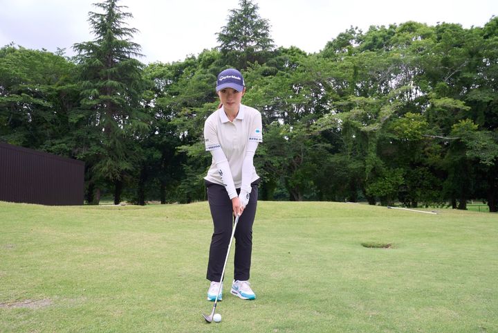 「低い球」なら確実に寄る！ミスのないアプローチ方法を女子プロが解説