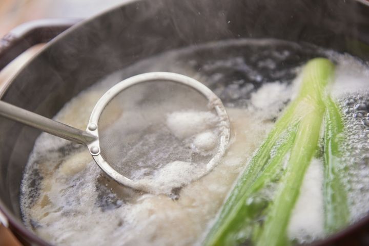 基本の簡単チキンボーンブロスの作り方2