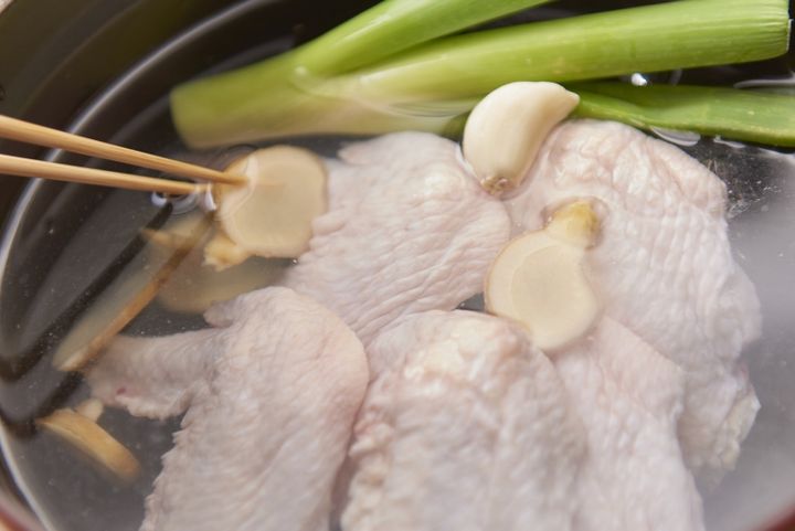 基本の簡単チキンボーンブロスの作り方1