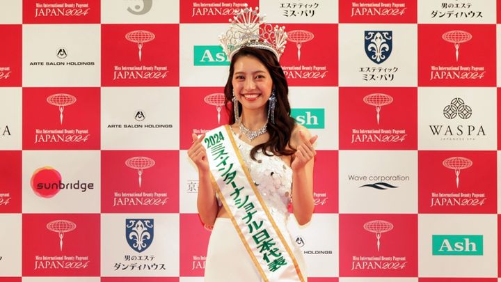 「ミス・インターナショナル日本代表」植田明依さん、熊本地震から丸9年でサッカー日本代表の兄らへの感謝を綴る
