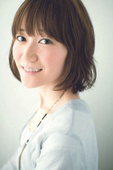 メイクアップアーティストAYAさん