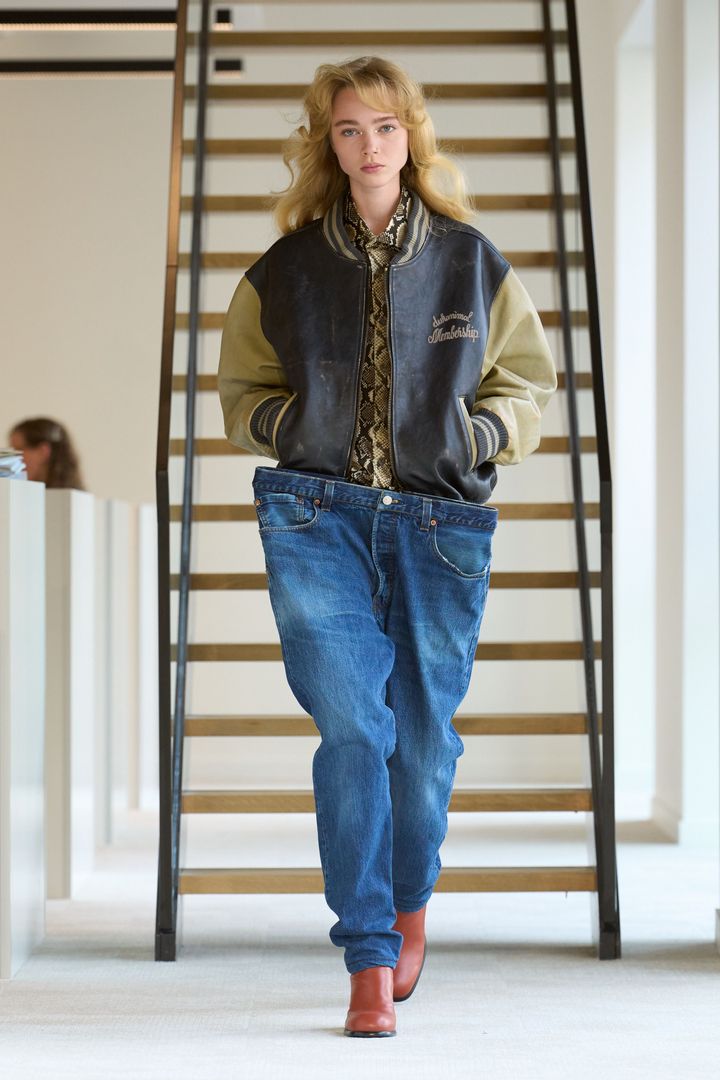 デュラン ランティンク 2025-26年秋冬コレクションより。