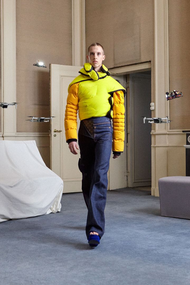 デュラン ランティンク 2021-22年秋冬コレクションより。