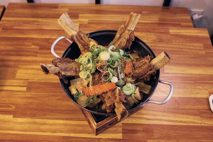 アチャサントンカルビタン