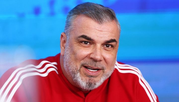 W杯出場のために指揮官を“電撃解任”したアジアの強豪、新監督は元Jリーグ選手に