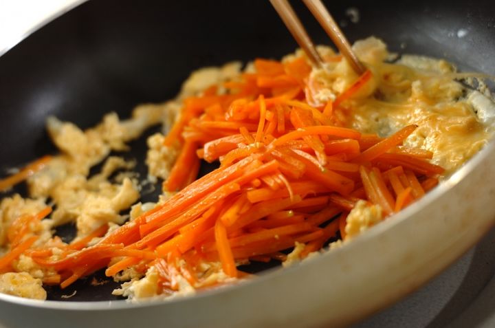 にんじんしりしり 簡単10分 シンプルな味付け by金丸 利恵さんの作り方3
