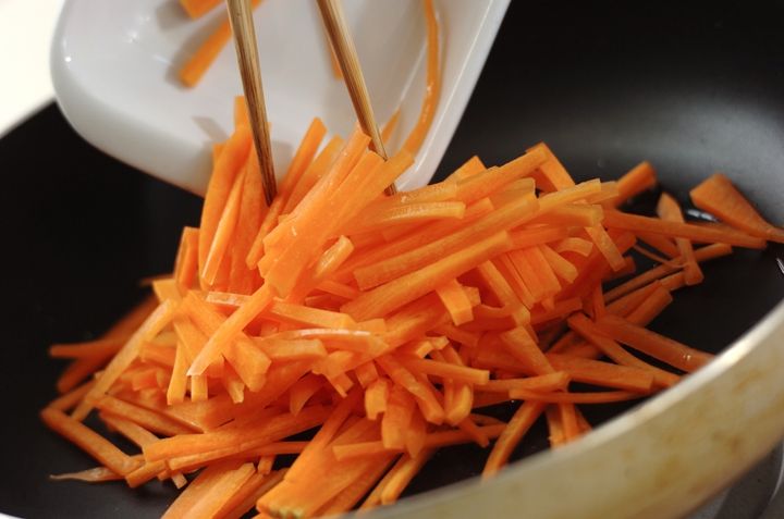 にんじんしりしり 簡単10分 シンプルな味付け by金丸 利恵さんの作り方1