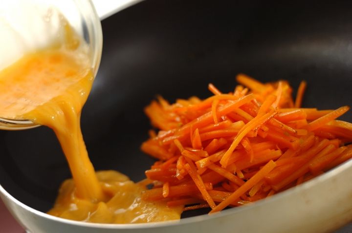 にんじんしりしり 簡単10分 シンプルな味付け by金丸 利恵さんの作り方2